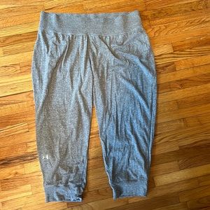 Under Armour-Gray capri